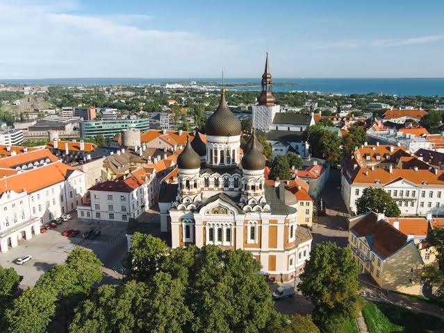 From Classified Ads to Digital Platforms: The Evolution of Estonia Escort Directories